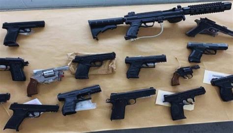 are replica firearms legal in qld